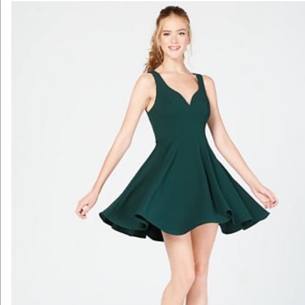 B. Darlin hunter green formal dress